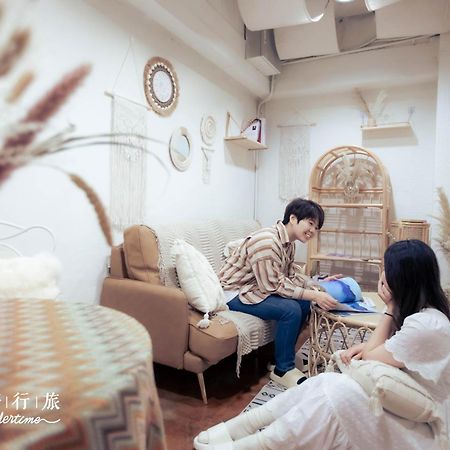 Wondertime2- Ladies' Inn 'Taipei Main Station Экстерьер фото